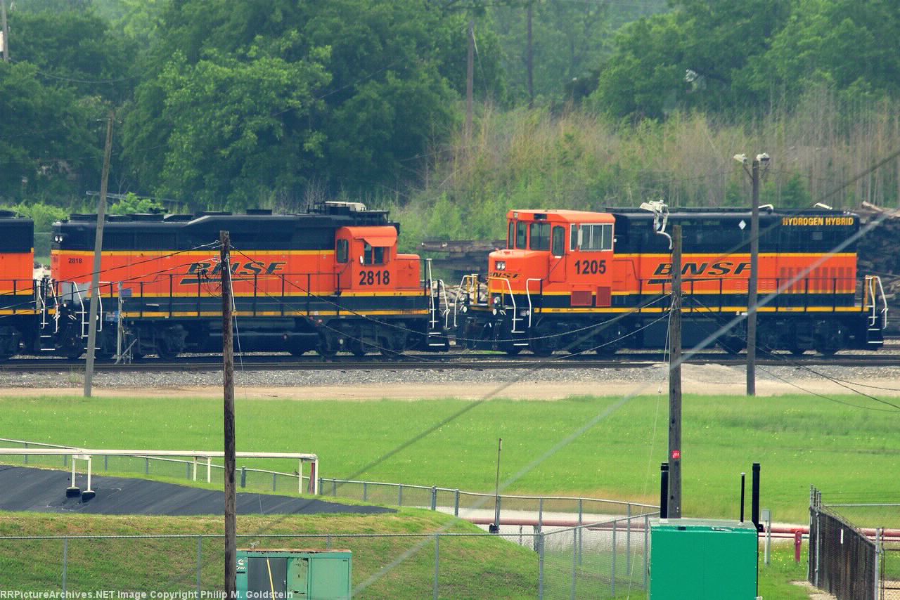 BNSF 2818 & BNSF 1205 Hydrogen Hybrid